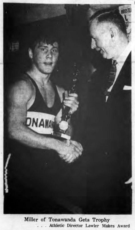 Scott Miller of Tonawanda Gets Trophy