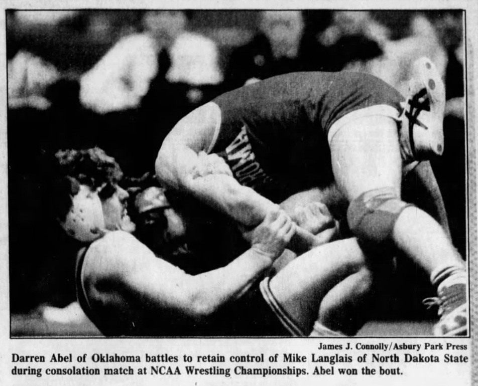 Darren Abel battles Mike Lanlais