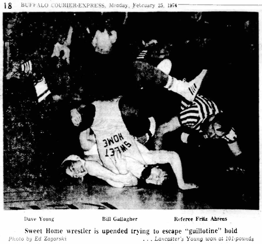 Dave Young, Bill Gallagher, Referee Fritz Ahrens