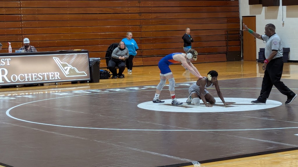 Mustangs 47, Bombers 36