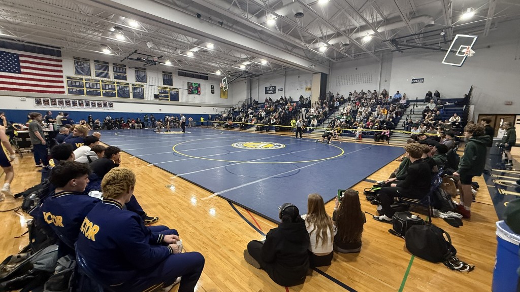 Blue Devils host Royal Comets