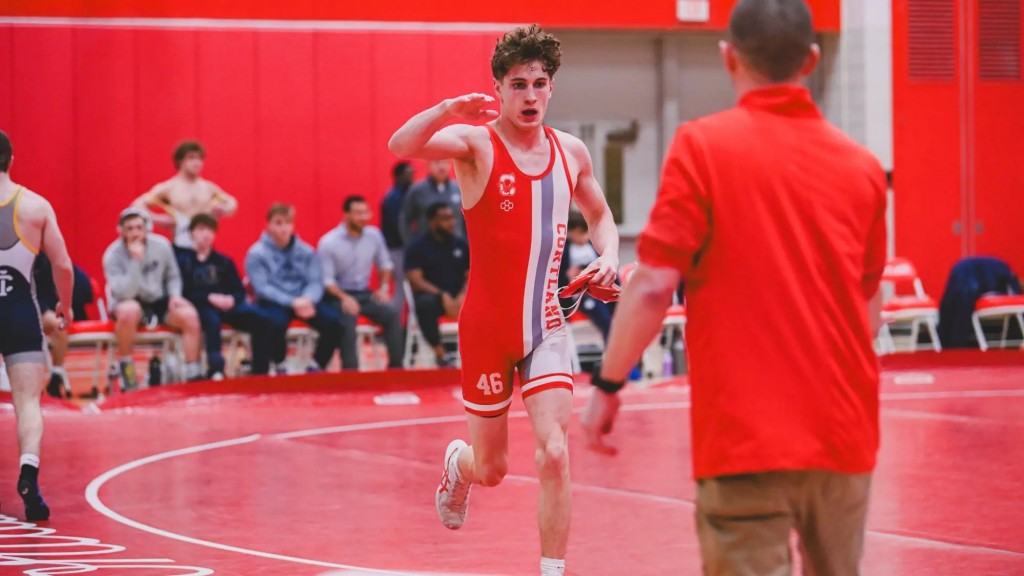 Ithaca 33, Cortland State 15